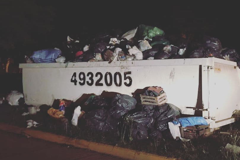 Vecina ofrece su depósito de materiales reciclables y para juntar basura
